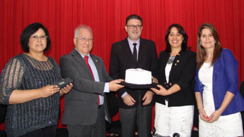 1415213533posse-baixa.jpg
