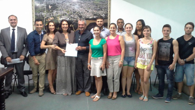 1425661008assinatura-cachoeira.jpg