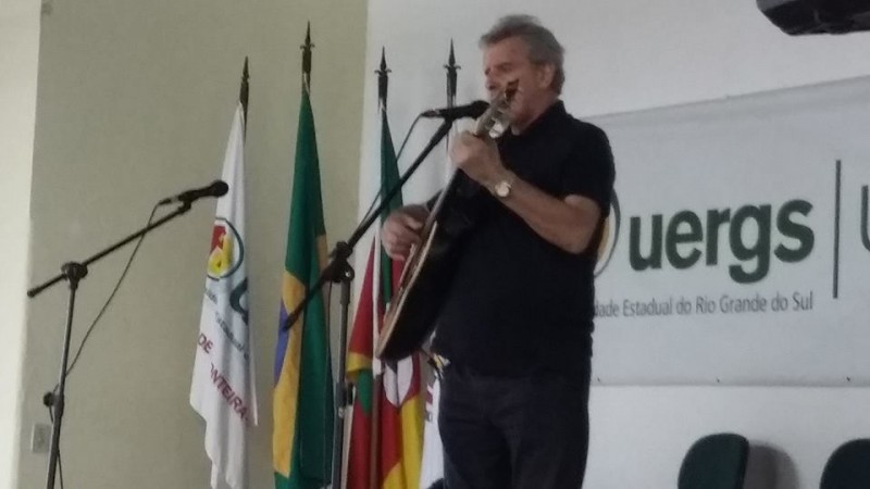 Mário Barbarpa tocou, em 2016, na 1ª Jornada Acadêmica da Unidade.