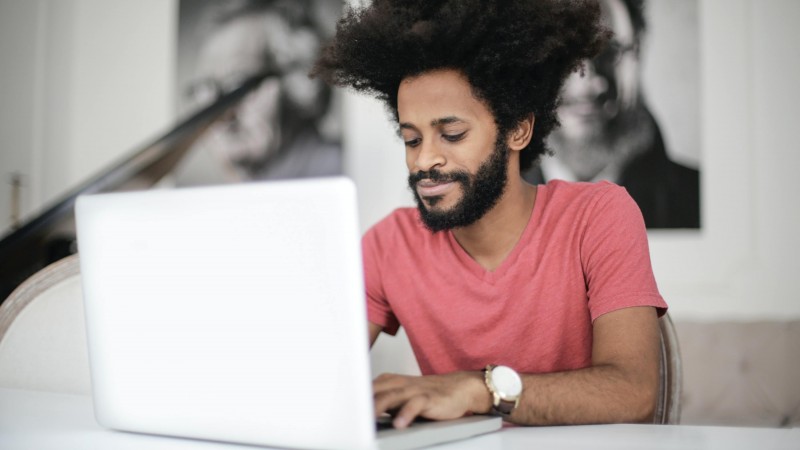 Proex lan&ccedil;a curso com orienta&ccedil;&otilde;es para elabora&ccedil;&atilde;o de projetos de pesquisa e TCCs
