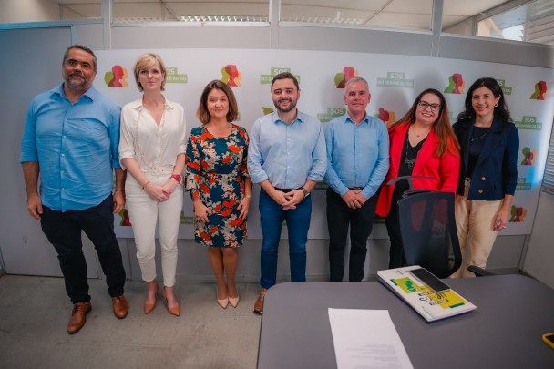 Secretaria Simone Stülp participou da reunião.
