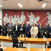 Entrega do Trofeu pelo Legislativo 