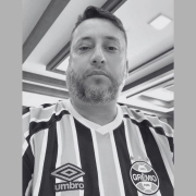 Cristiano Saratt de Alvarenga